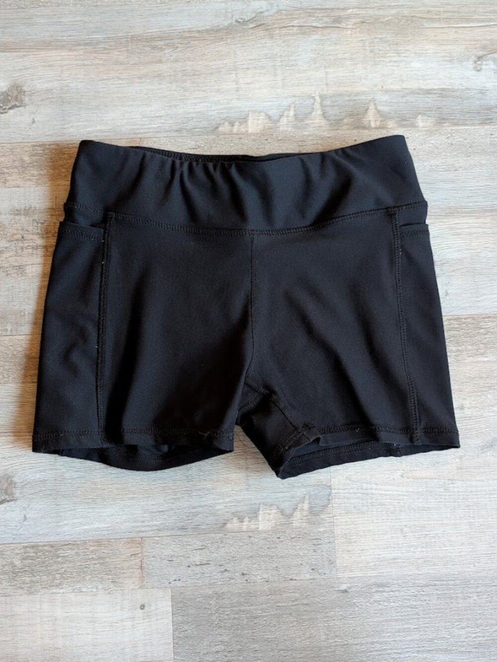 Freely Girls Active Shorts Black Size Large (L)